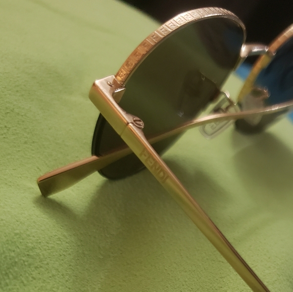 Shades/frames (DESIGNER) - Picture 2 of 10